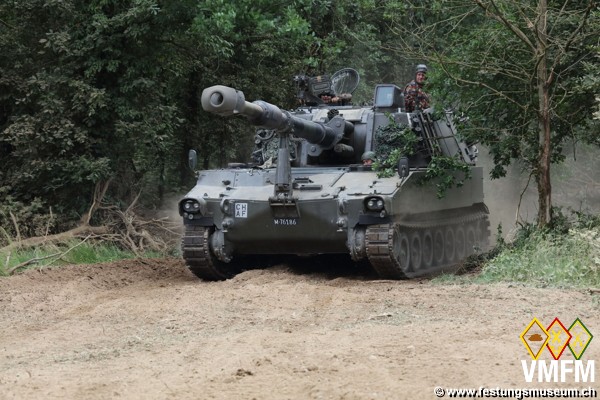 Panzerhaubitze 74 (M 109)
